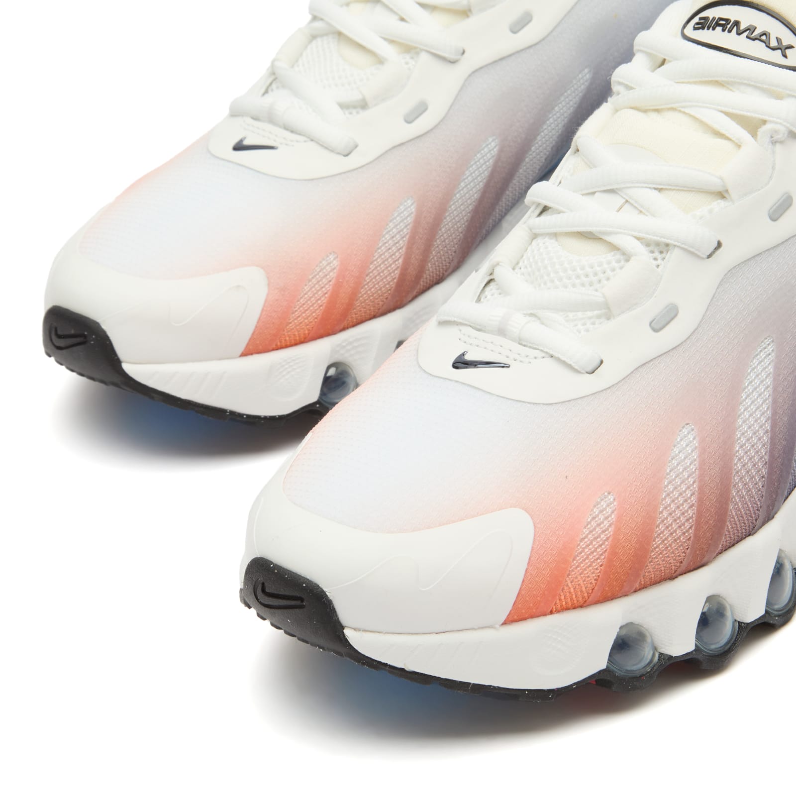 Air Max Dn8 Sneakers Summit White / Vivid Orange
