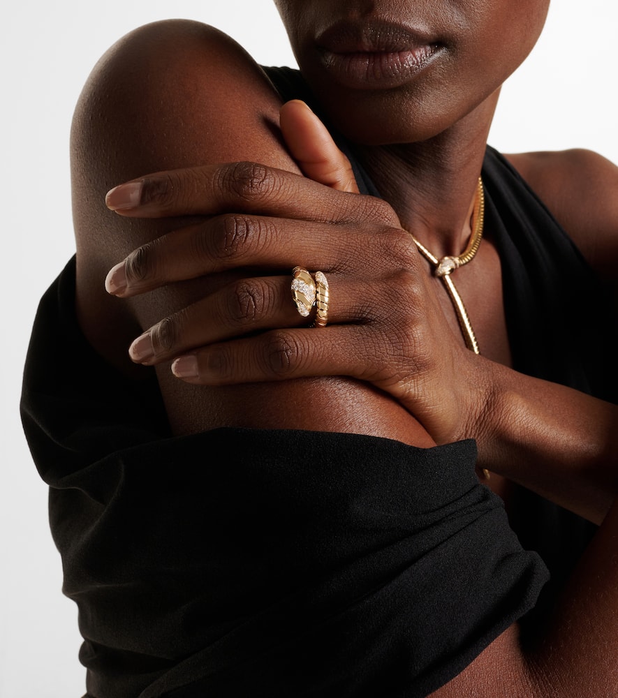 Bvlgari Serpenti Tubogas 18kt gold ring with diamonds and onyx