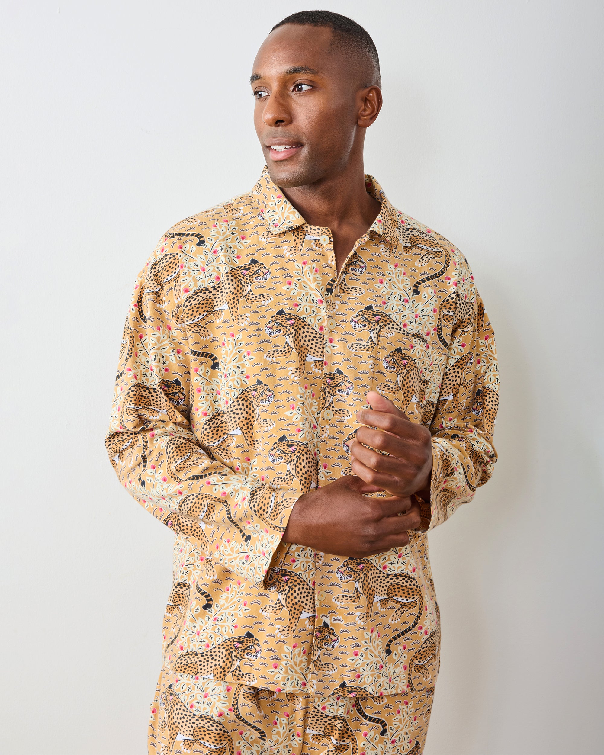Organic Flannel Long Sleeve and Pants Pajama Set in Leopard Bagheera | Men's XS | Tan | Sleepwear