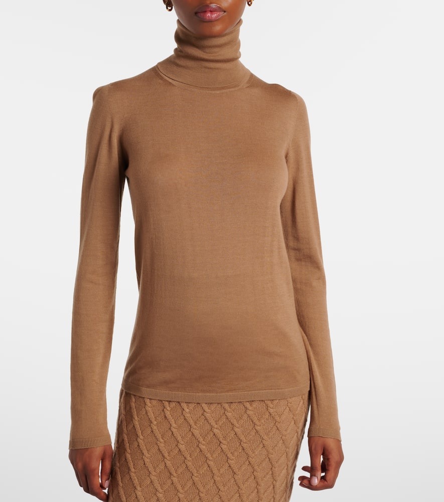 Saluto virgin wool turtleneck sweater