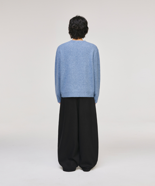 Blend Shade Round Neck Knit