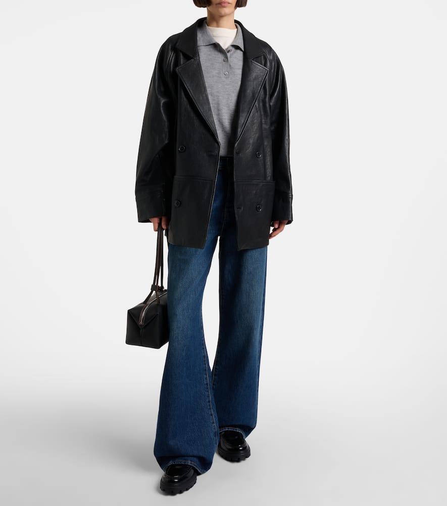 Loose low-rise wide-leg jeans