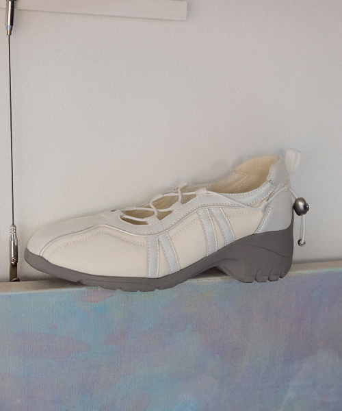BLISS HEEL STRING SNEAKERS