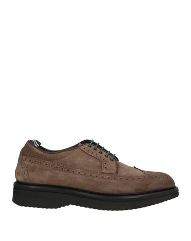 Man Lace