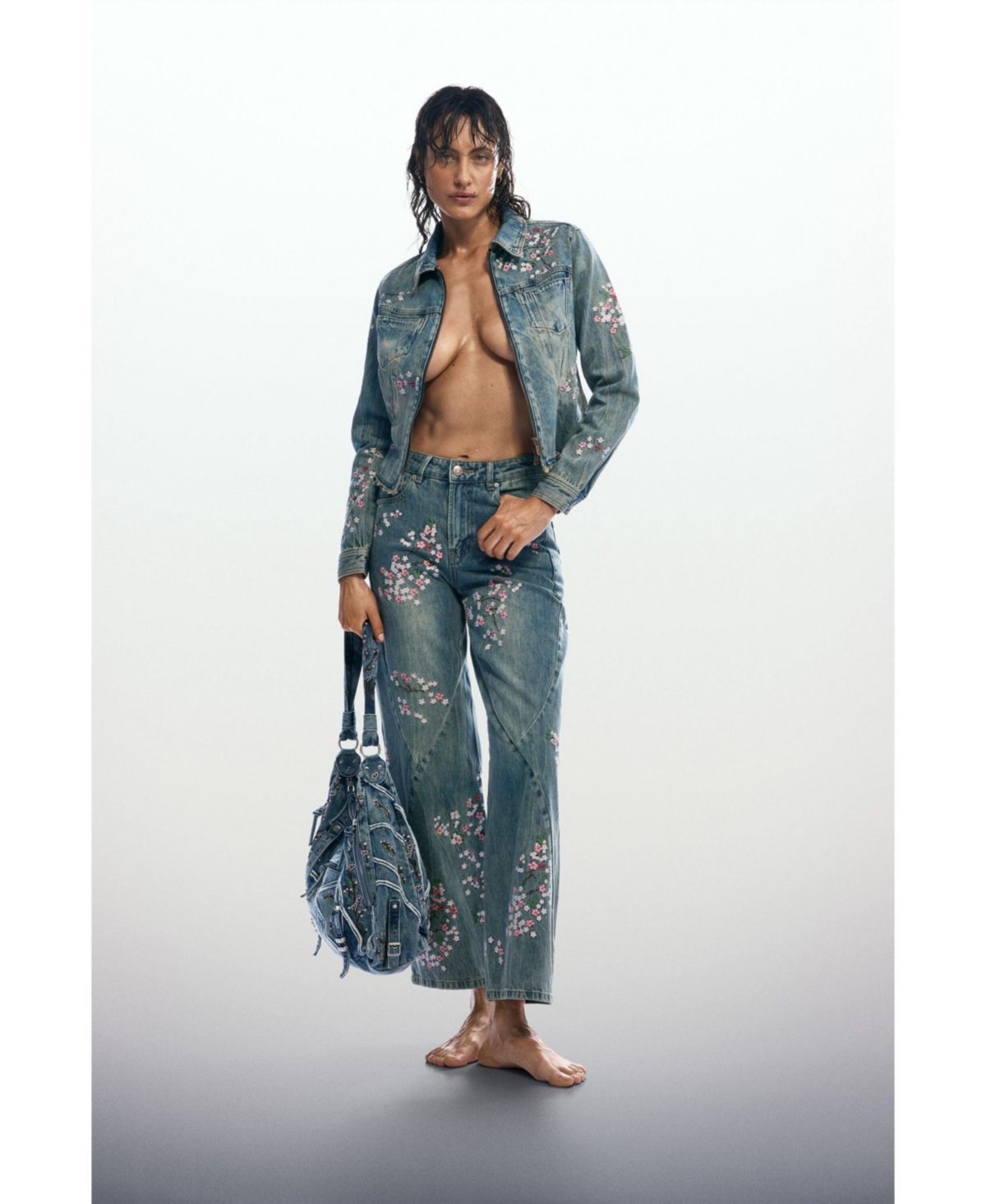 Women's Embroidered denim jacket - Blue