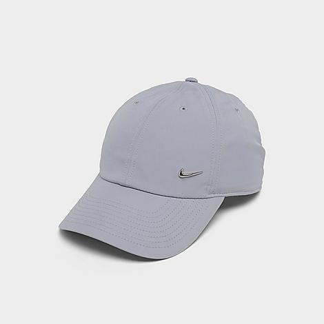 Dri-FIT Club Unstructured Metal Swoosh Strapback Hat in Light Smoke Grey/Metallic Silver