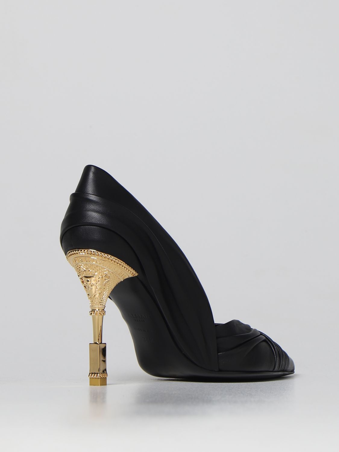 Moneta leather pumps