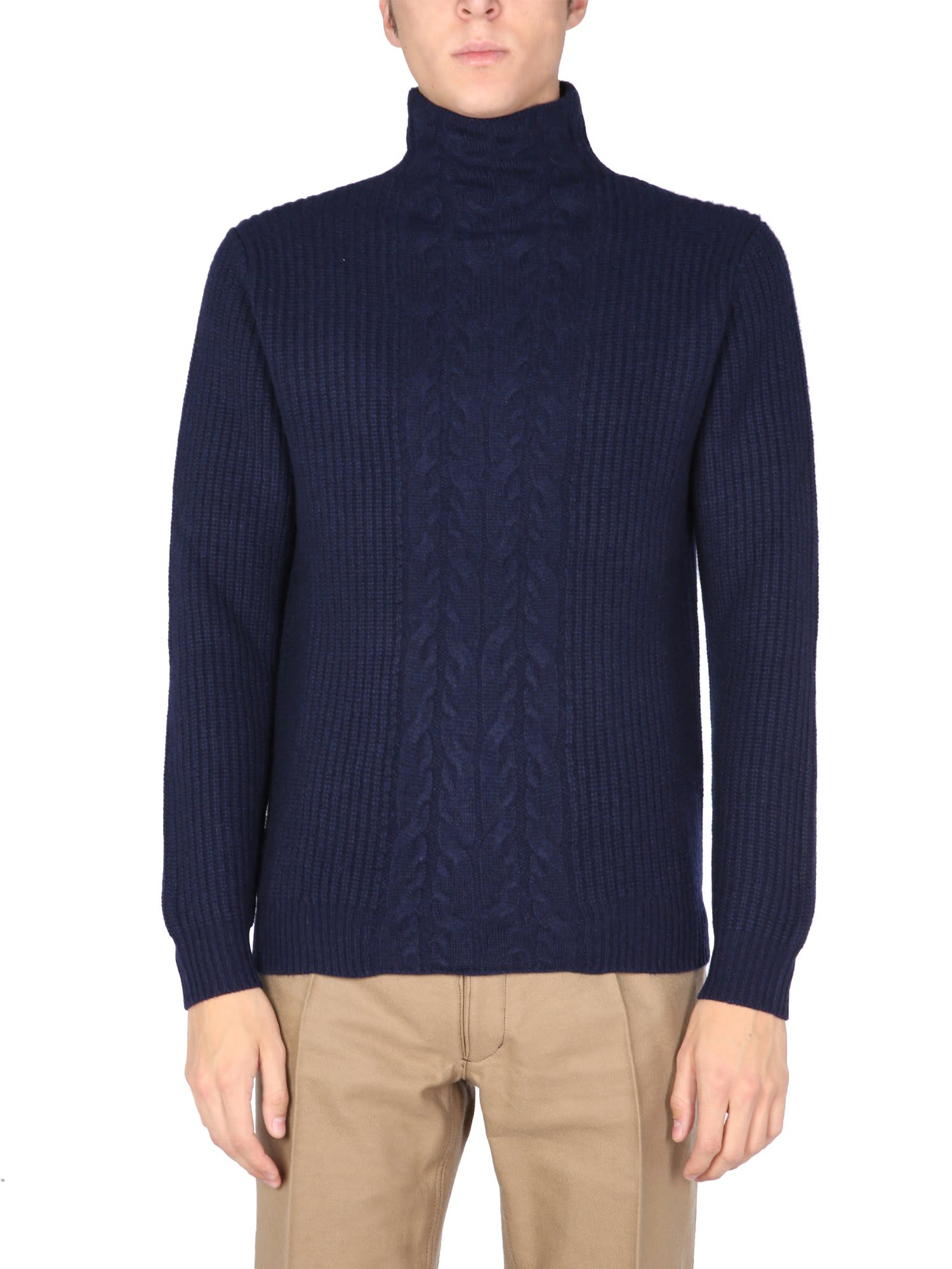 Pulls Turtle Neck Sweater