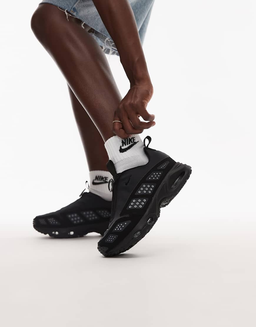 Nike Air Max SNDR sneakers in black and silver