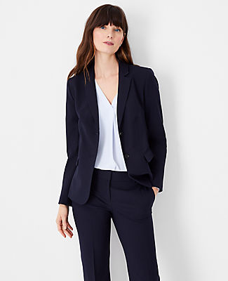 Ann Taylor The Petite Notched Two Button Blazer in Seasonless Stretch