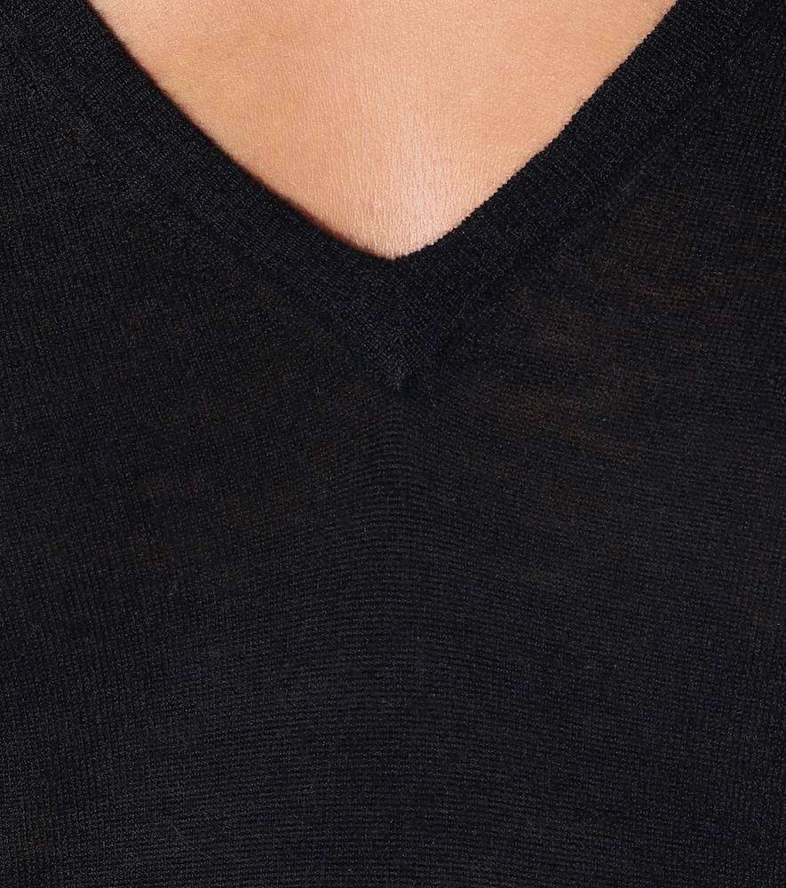 Cashair cashmere V-neck sweater