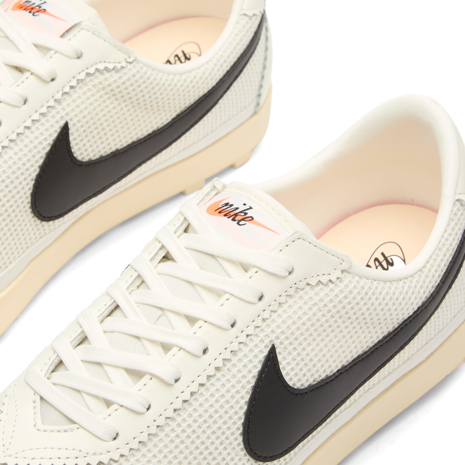 Astrograbber Txt Sneaker in Sail/Black
