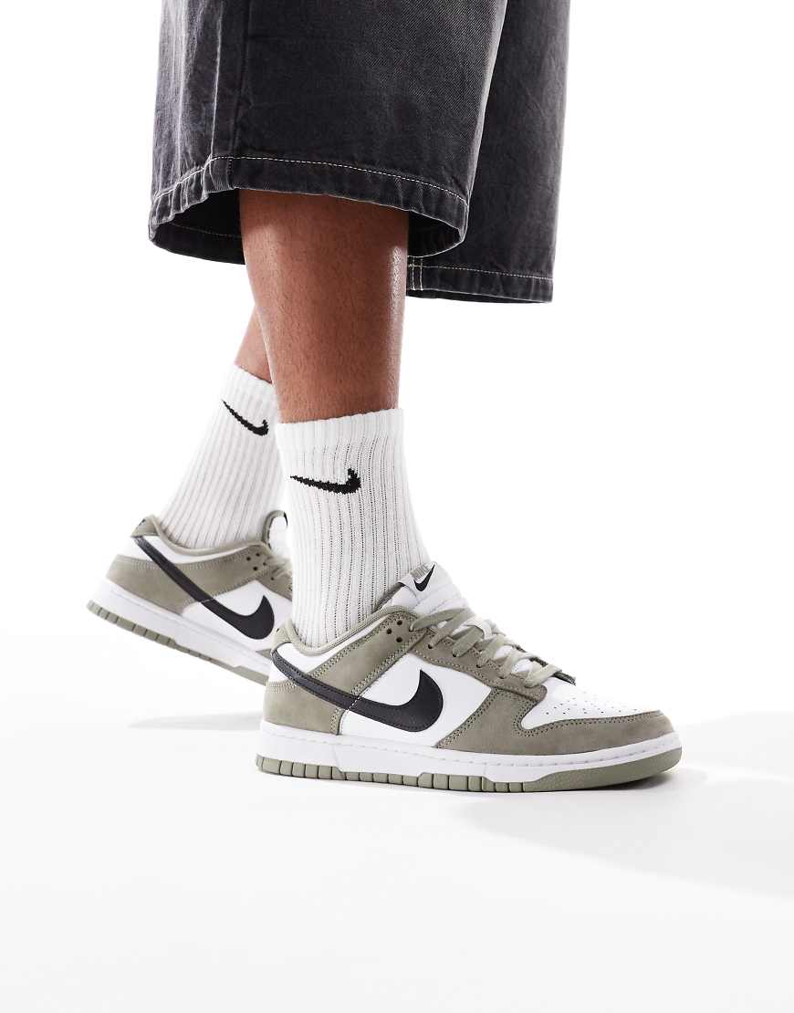 Dunk Low Retro unisex trainers in green-Grey