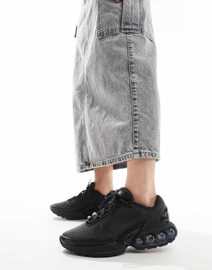 Air Max DN sneakers in black