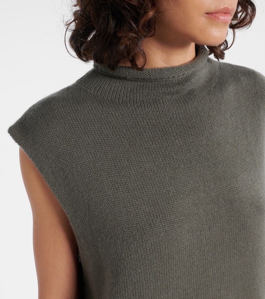 Knitted cashmere top