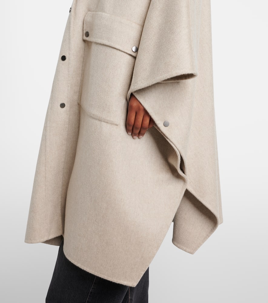 Hooded cashmere coat