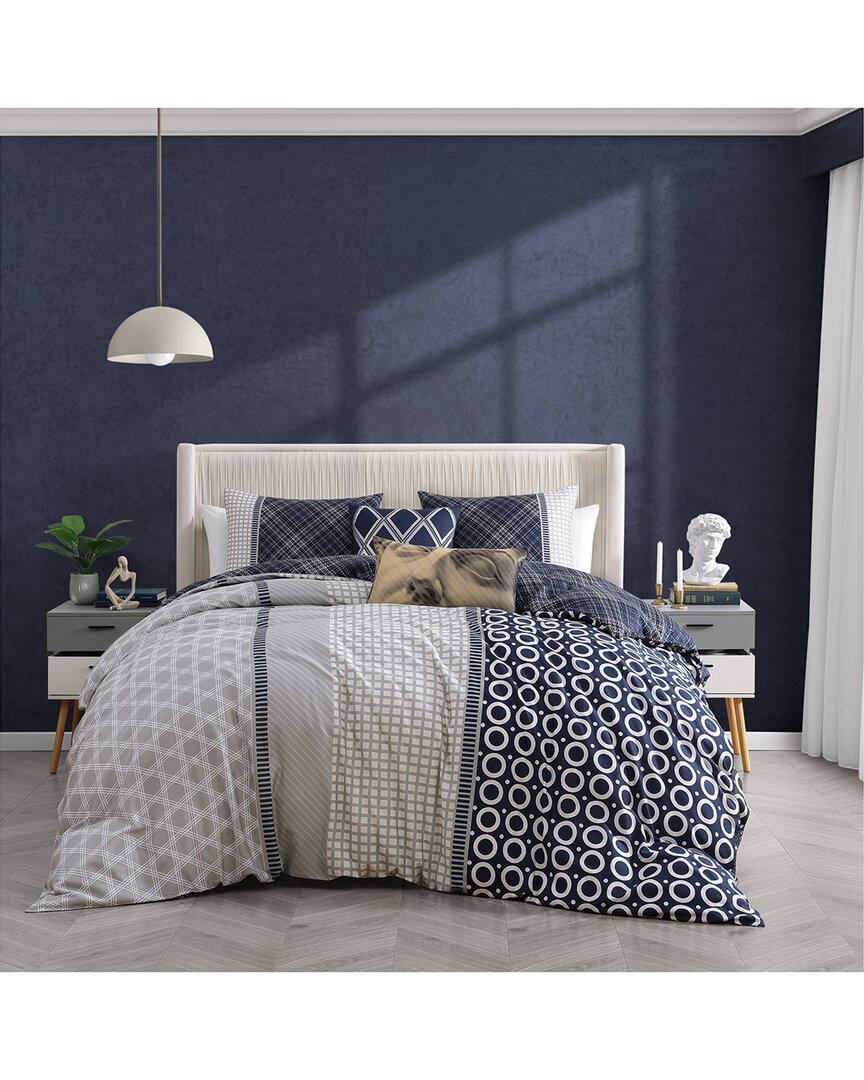 220 Thread Count Vertigeo Reversible Comforter Set