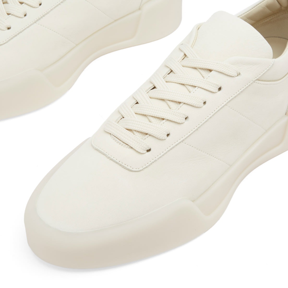 Men's Aerobic Low Nubuck in Cream
