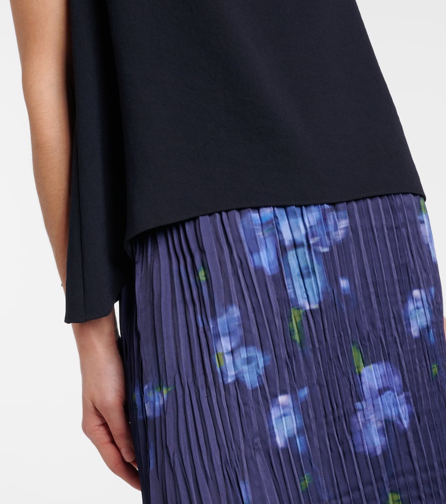 Asymmetric draped top