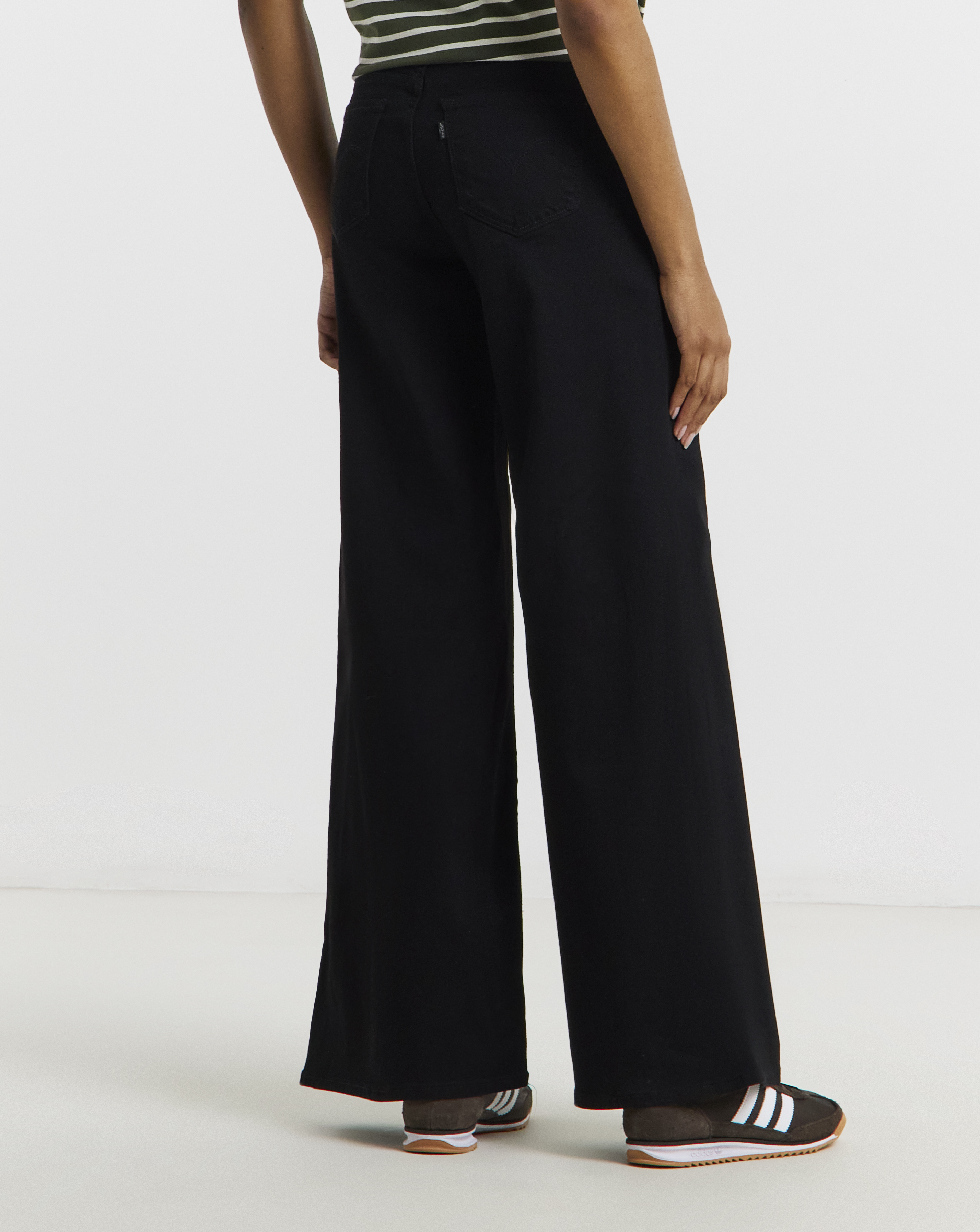 Levis 318 Shaping Wide Leg Jean