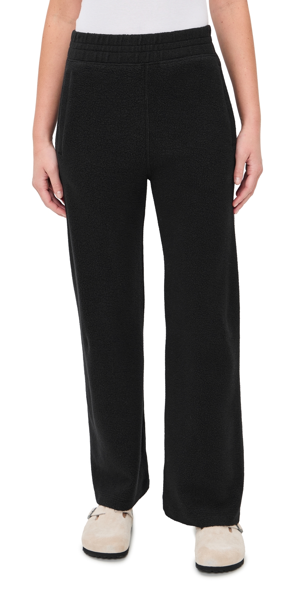 The Plush Victory Sweatpants Almost Black