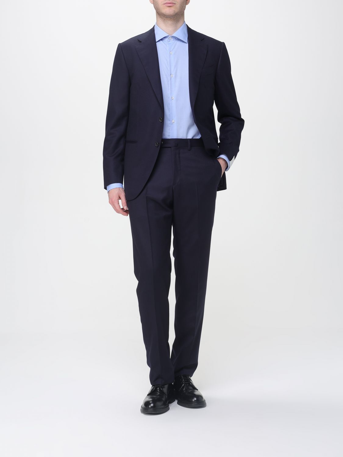 Suit Men color Blue
