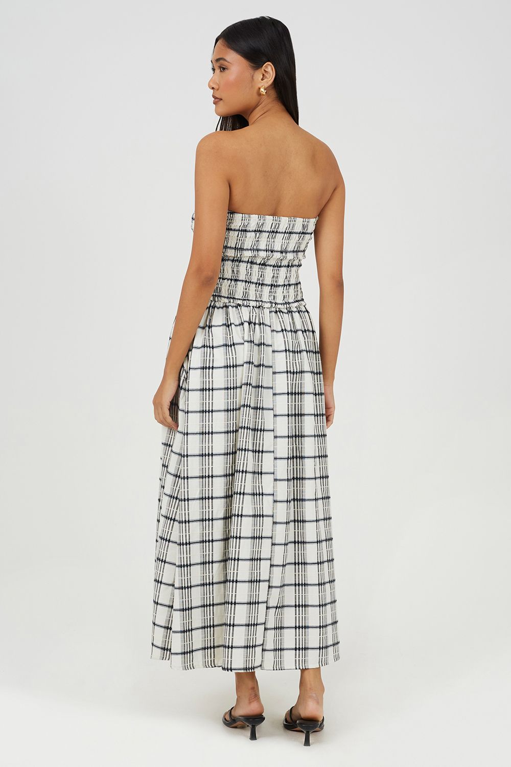 Brave Soul Women's Gingham Sleeveless Ruched Bodice Midi Dress in Cream | : Mediu