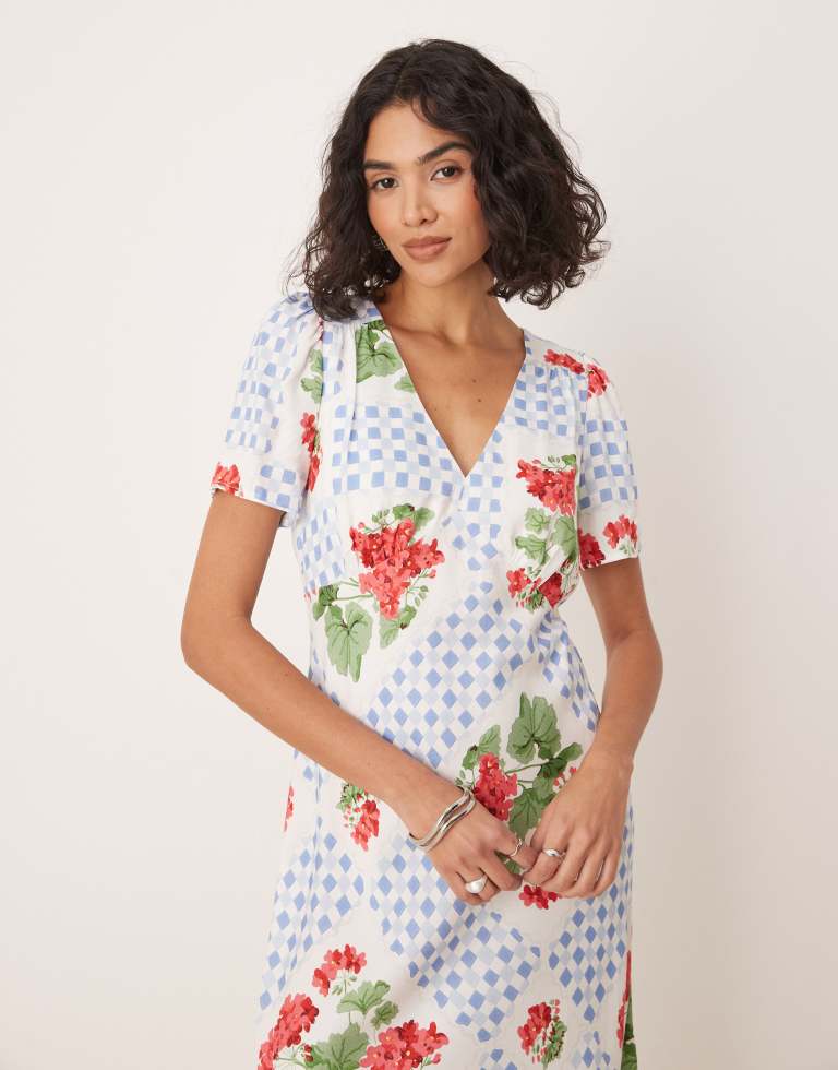 Nobody's Child Womens Flora midi tea dress in geranium floral - Multicolour