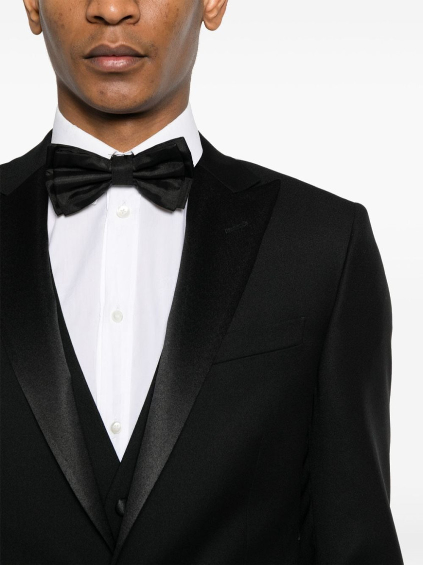 Black Dart Detail Suit