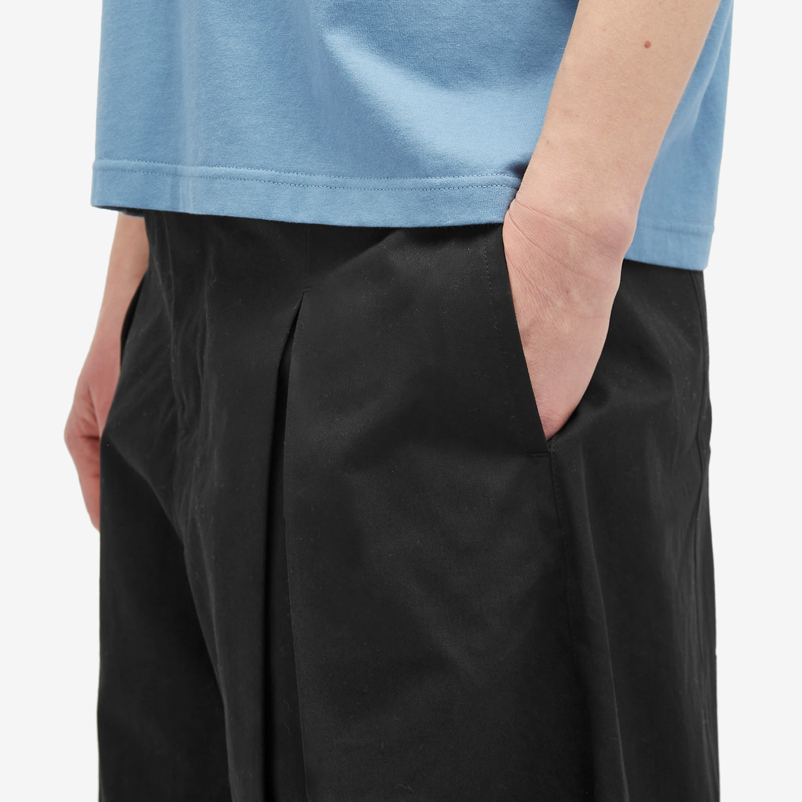 Men's Box Pleat Trouser in Black, Size Large