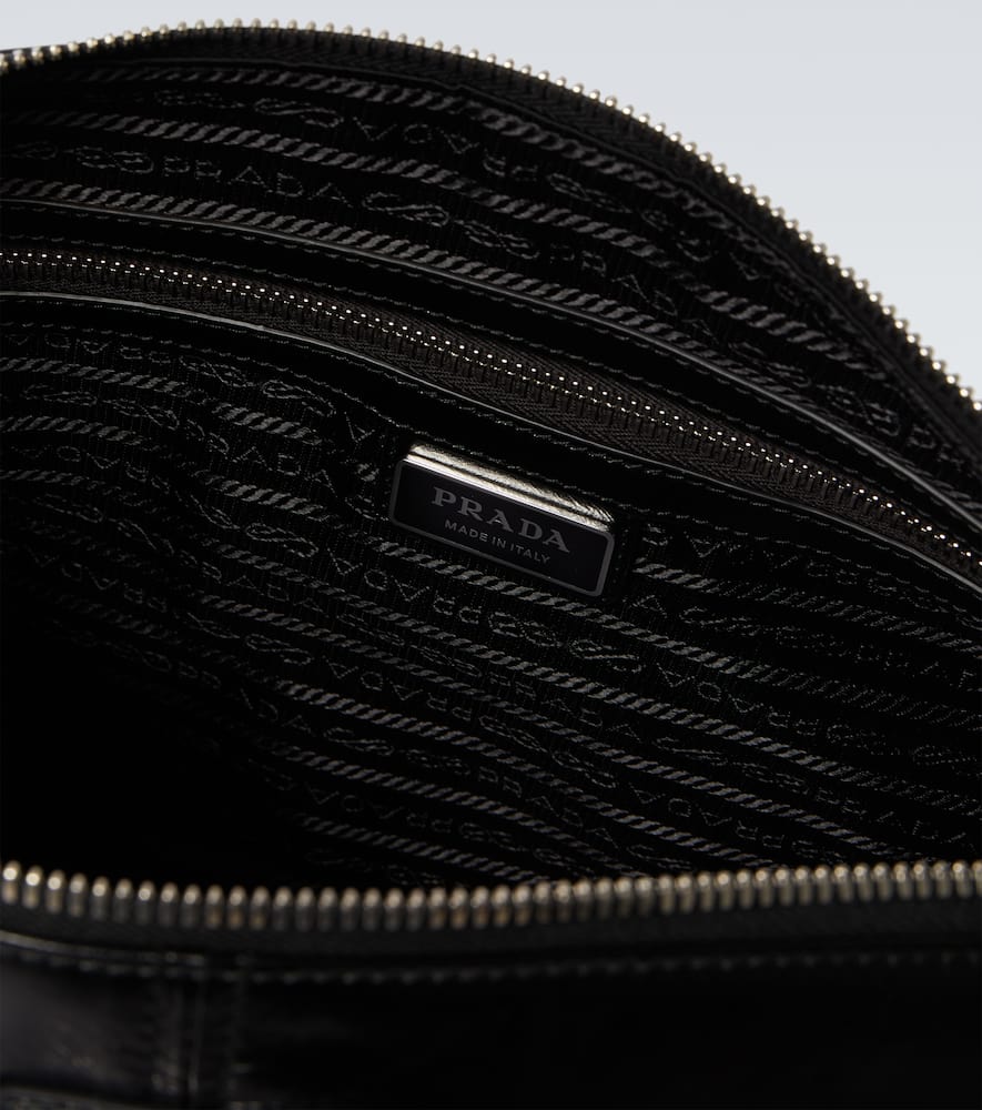 Leather shoulder bag