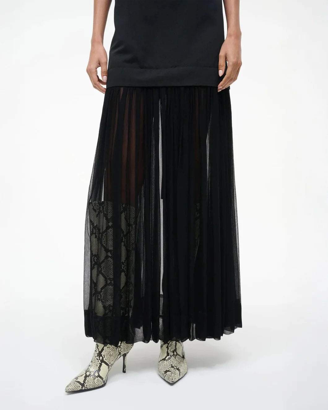 Pia Dress