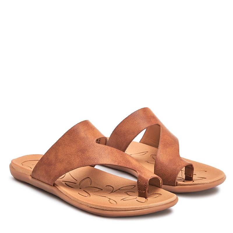 B. O.C. Women's Hazy Toe Loop Sandals (Dark Tan)