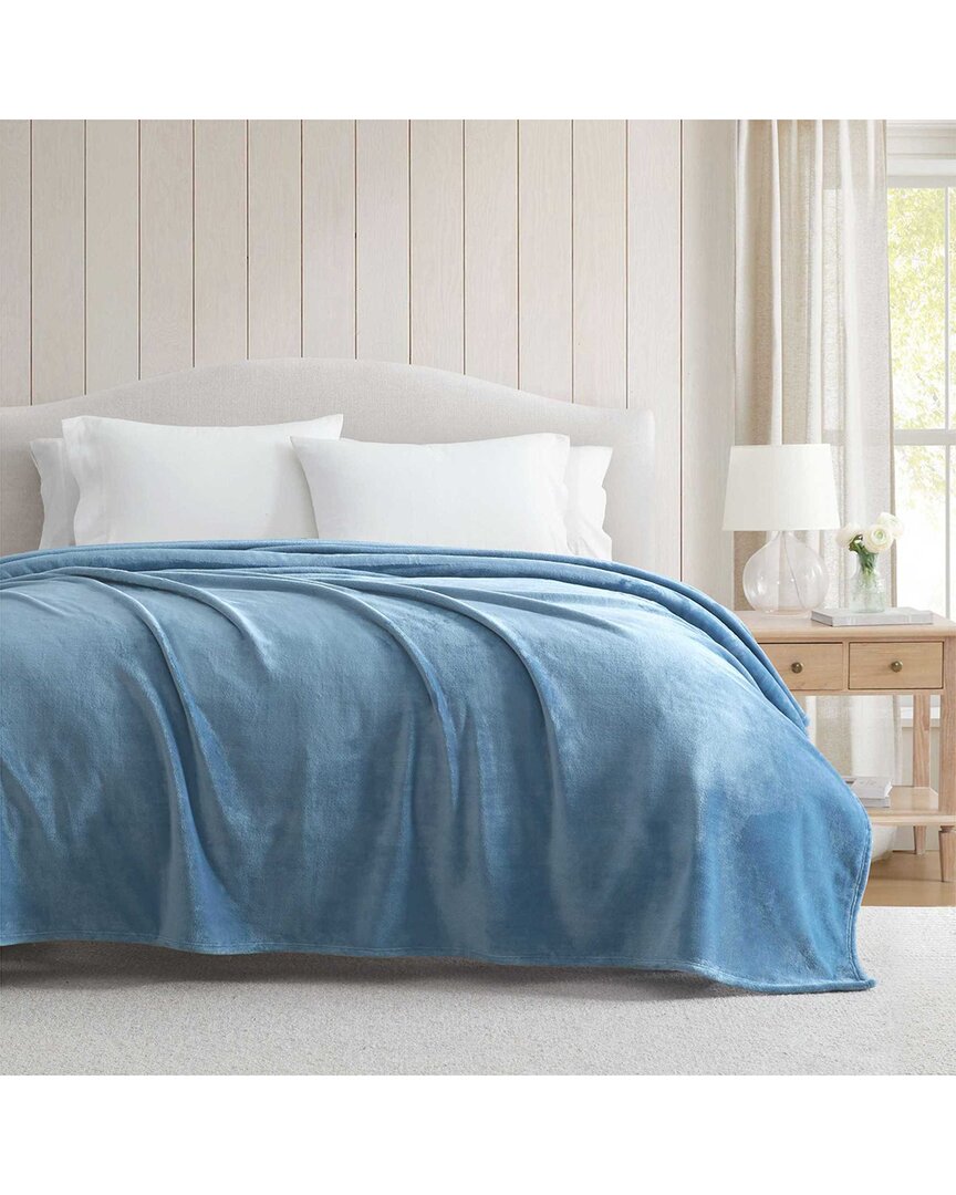 The Bedford Collection Solid Plush Blanket