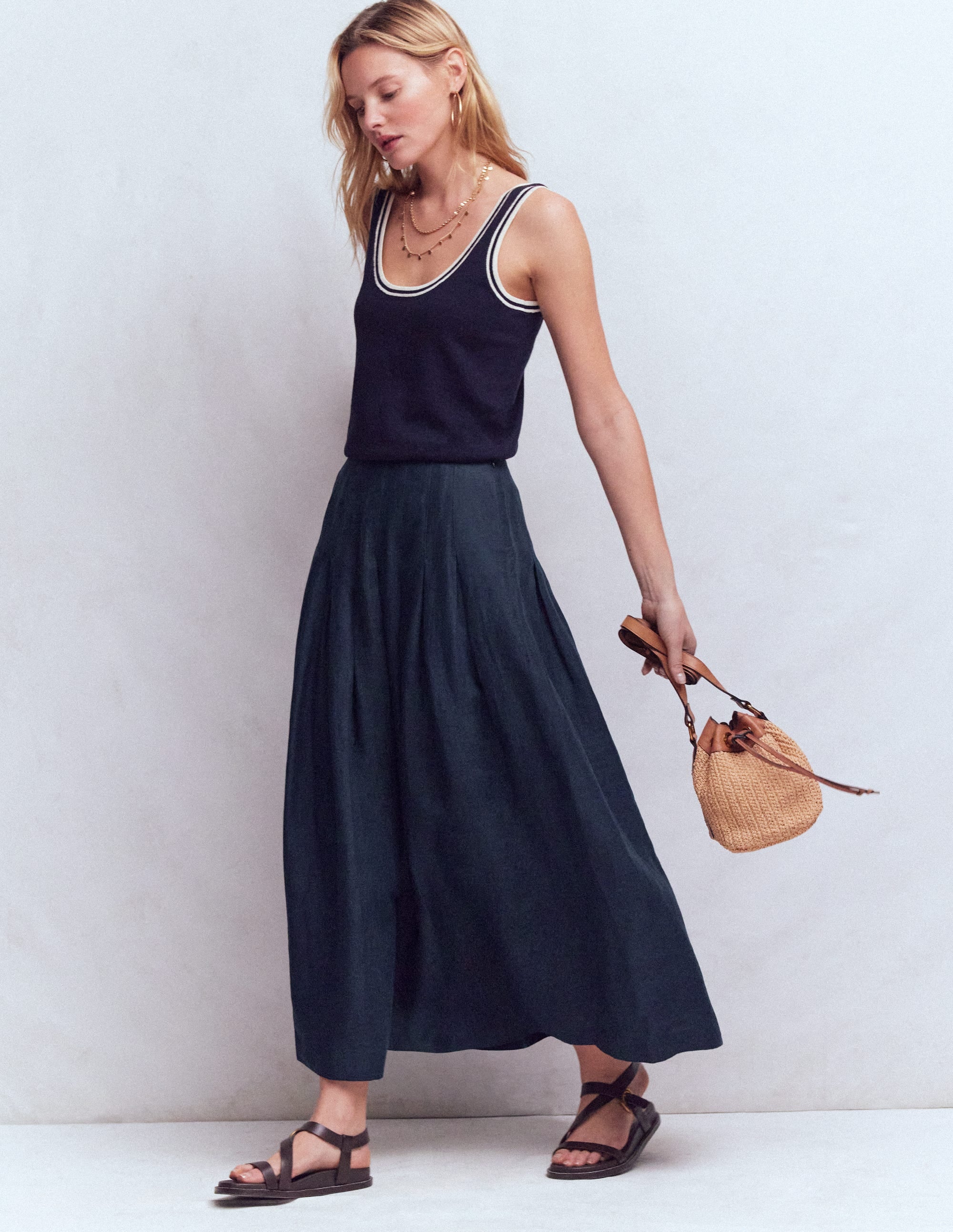 Women's Valentina linen Skirt in Blue | Size 0