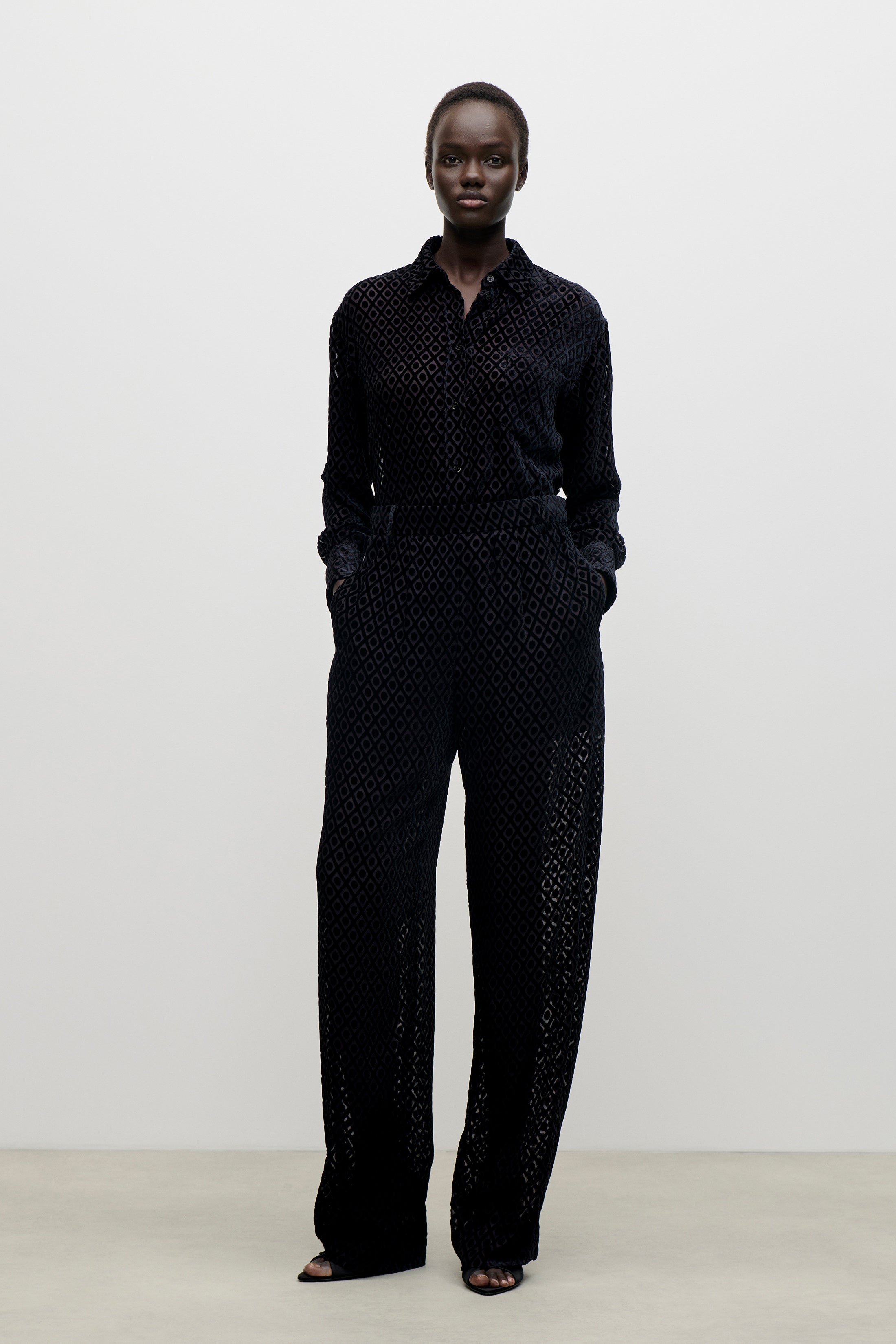 Victoria Beckham Remi Shirt In Black - 16 - Women