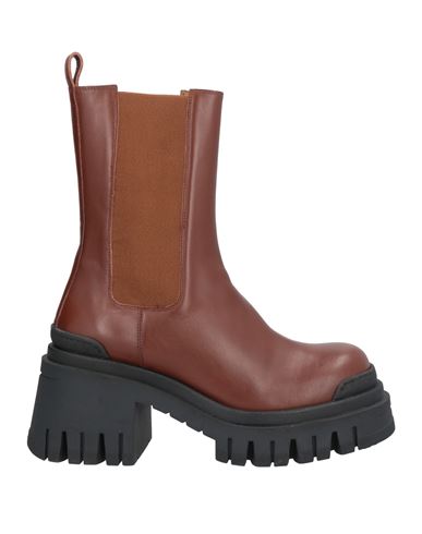Woman Ankle boots Brown