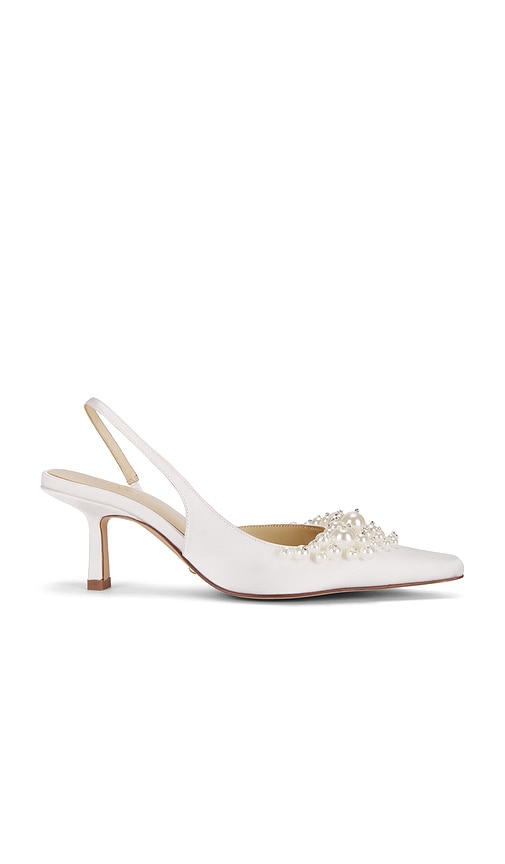 RAYE Serena D'orsay in Ivory. Größe 9. Also in 6