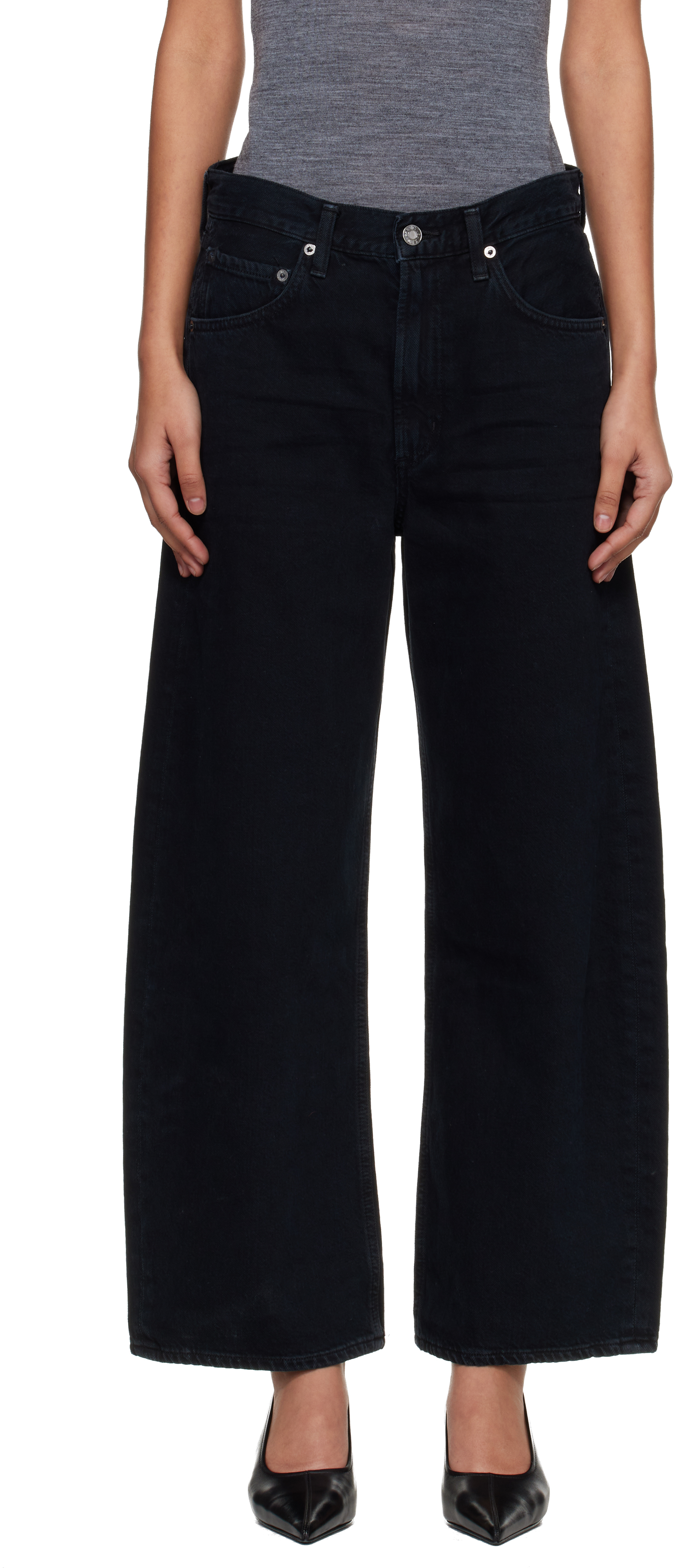 Black Low Curve Crop Jeans