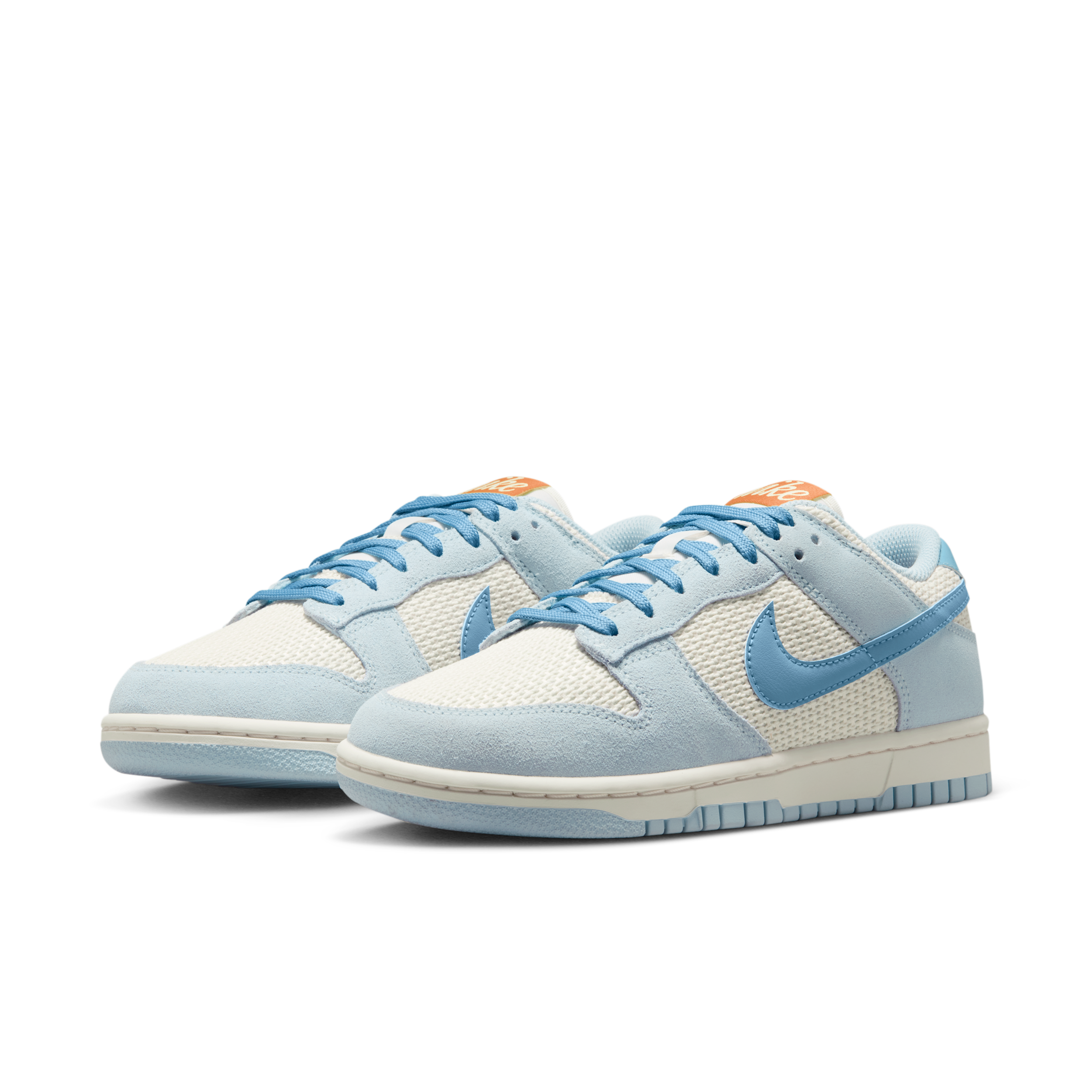 Dunk Low SE Women's Shoes