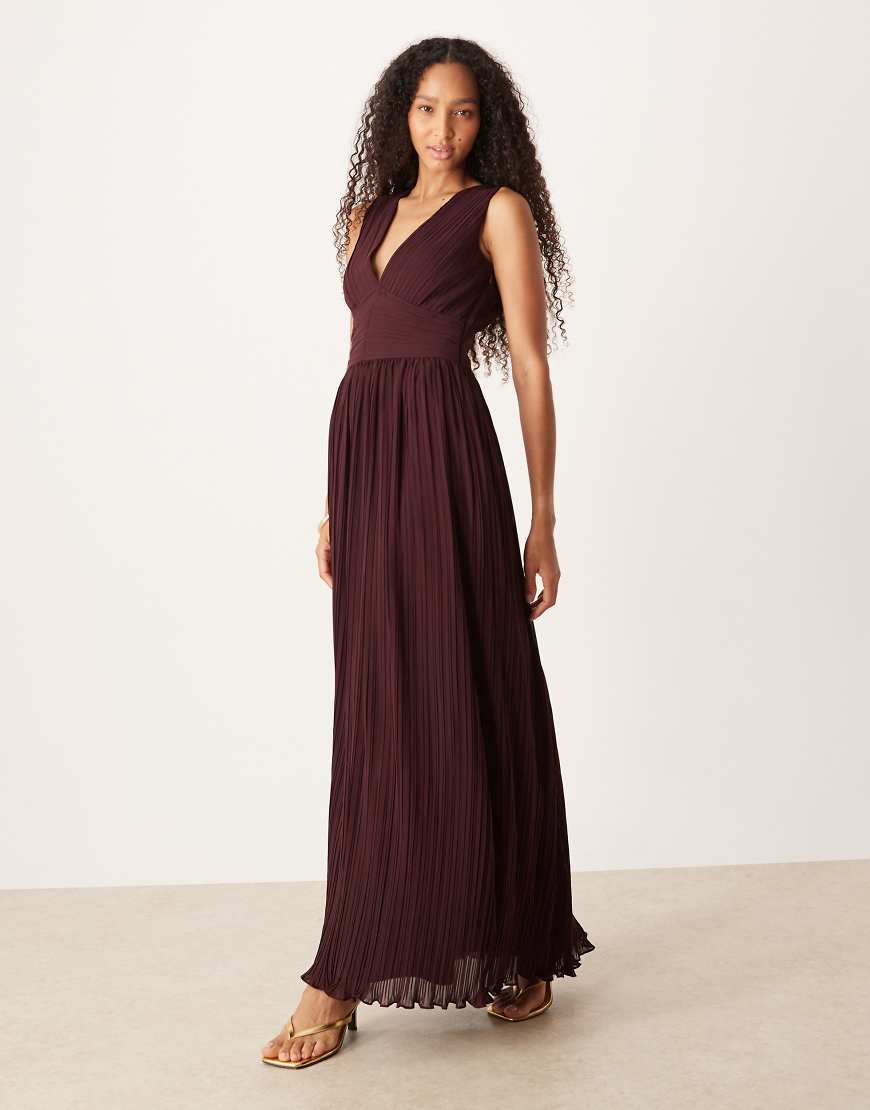 Pleated plunge maxi dress in wine-Red