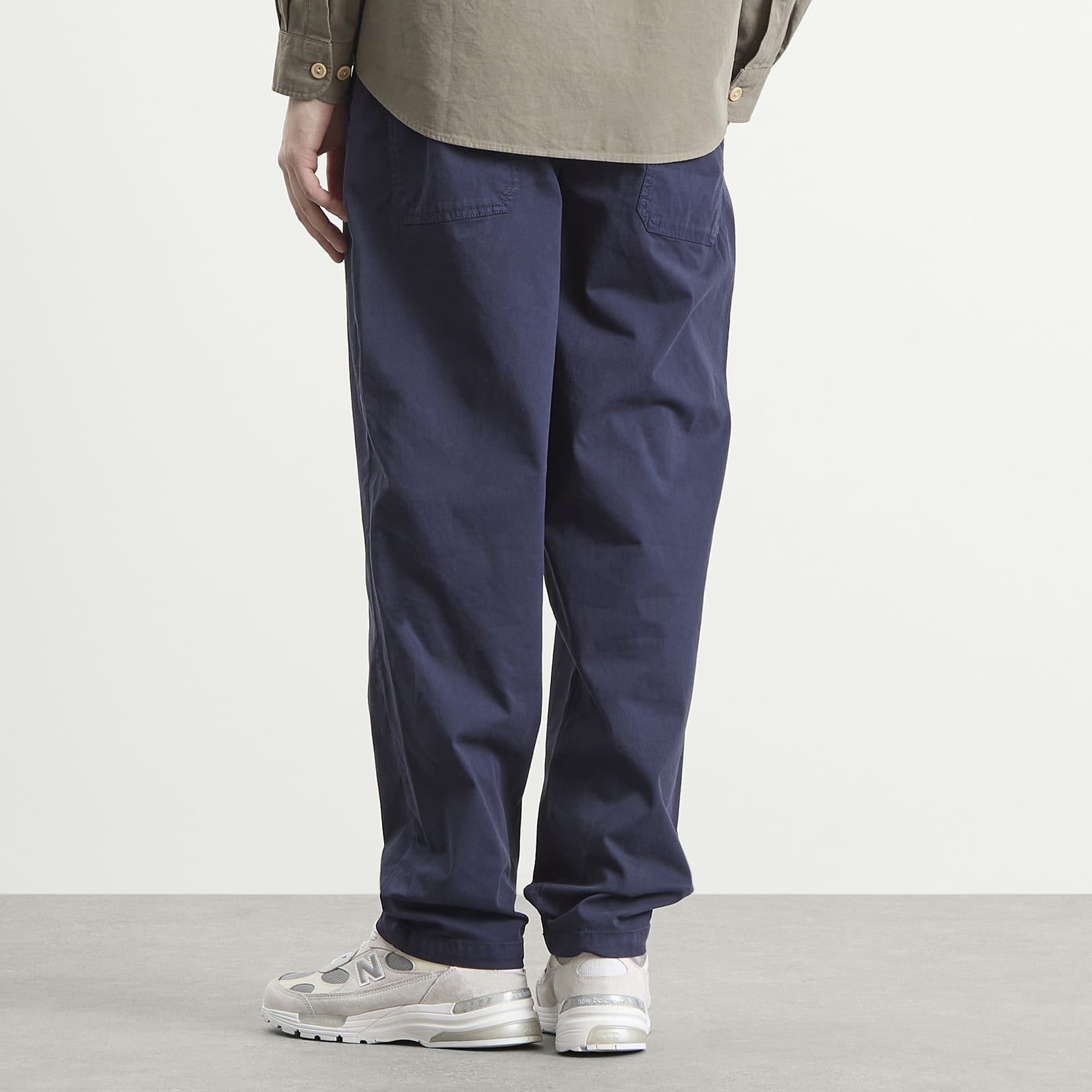 Men's Pleated Trouser in Marine Deep