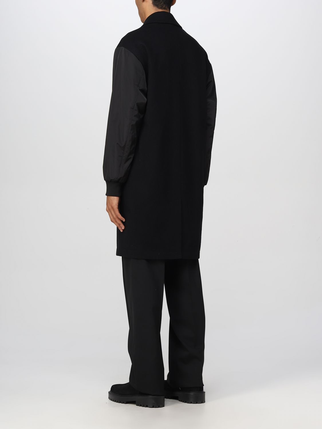 Coat Men color Black