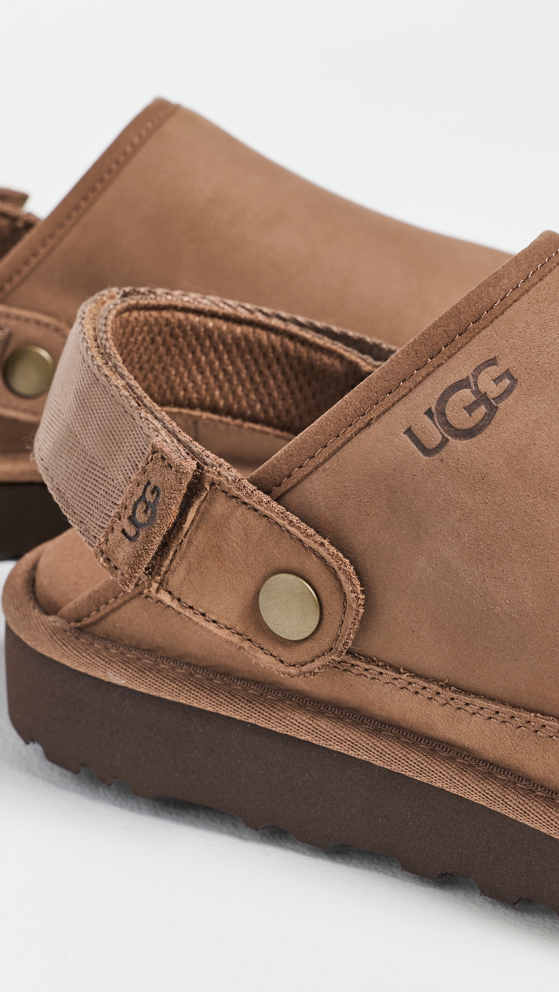 Goldencoast Clog II Nubuck Dark Chestnut