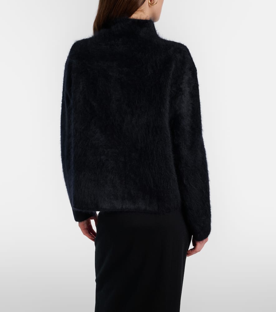 Cashmere sweater