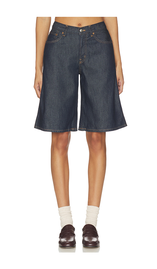 Madewell The V Waist Bermuda Short in Airy Denim in Blue. - 32 also , 24, 25, 26, 27
