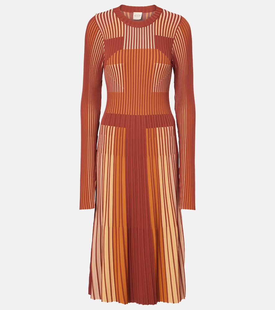 Knitted pleated midi dress