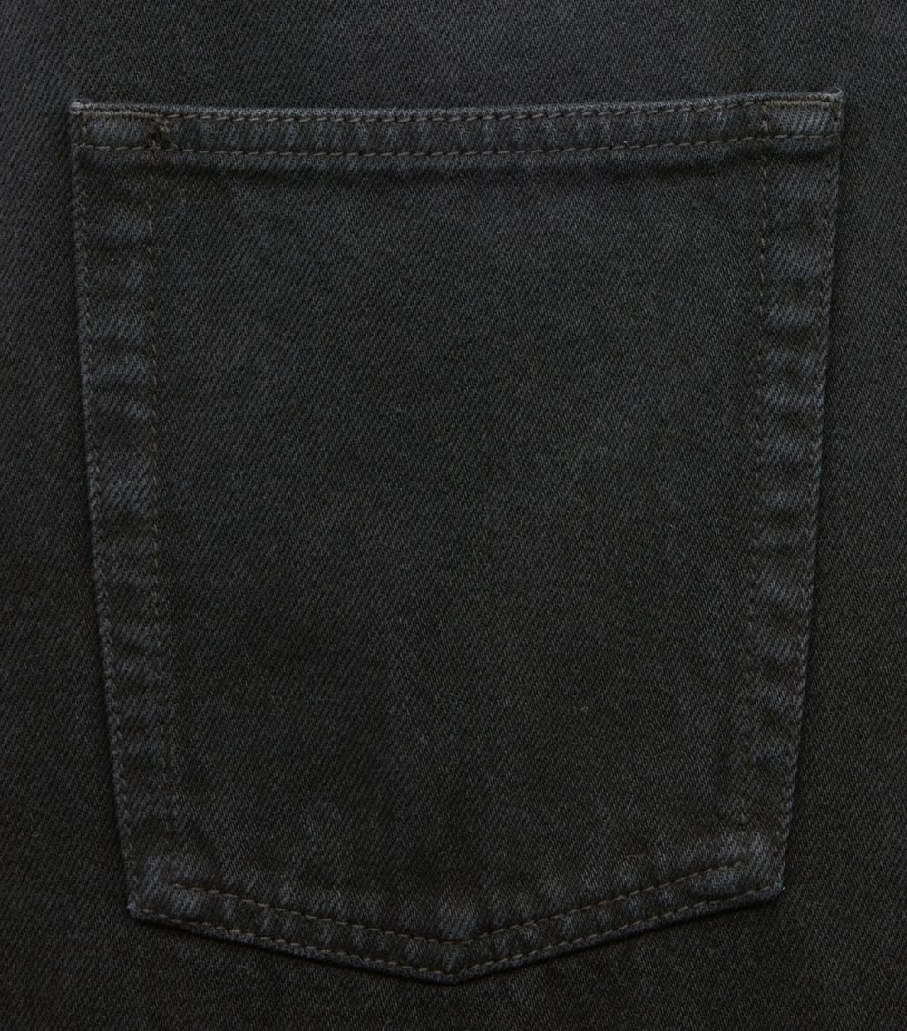 Relaxed Slim Jeans