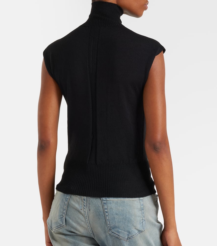 Virgin wool turtleneck top