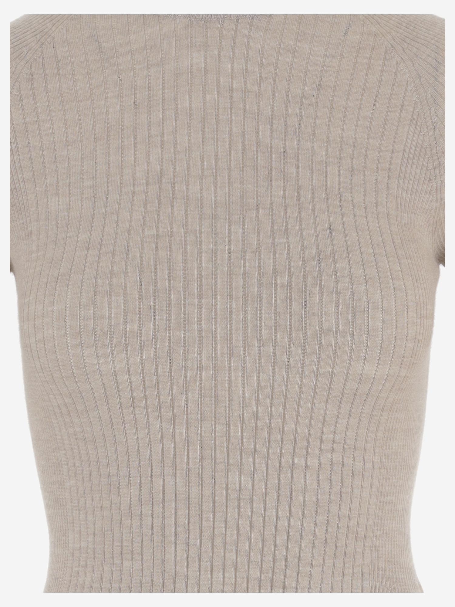 Ribbed Cashmere-Blend T-Shirt — Beige